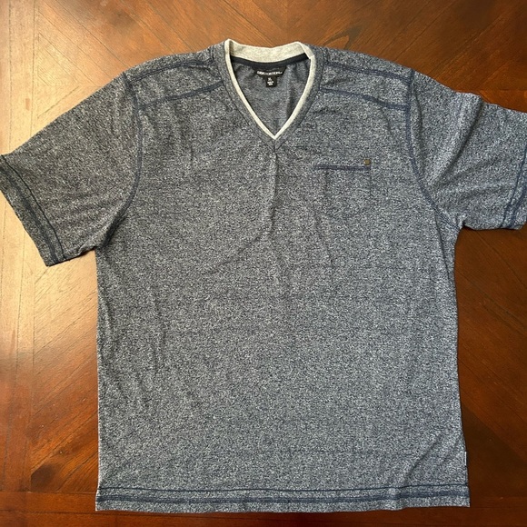 DISTORTION Men's Blue V-Neck Shirt SIZE XL - Picture 1 of 8